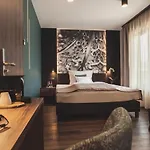Mediterraneo Luxury إسترغوم