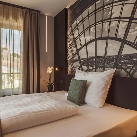 Mediterraneo Luxury 5* Έστεργκομ