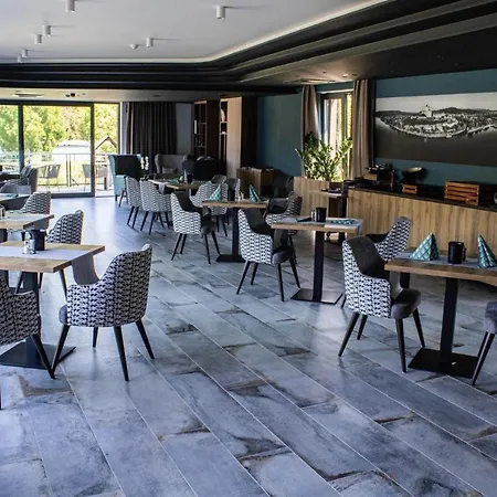 Mediterraneo Luxury فندق مبيت وإفطار 5*